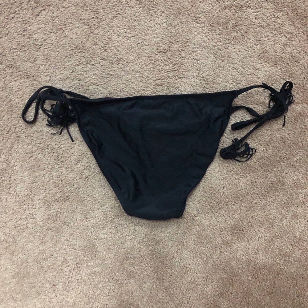 NWOT fringe bikini bottoms - Picture 5 of 5